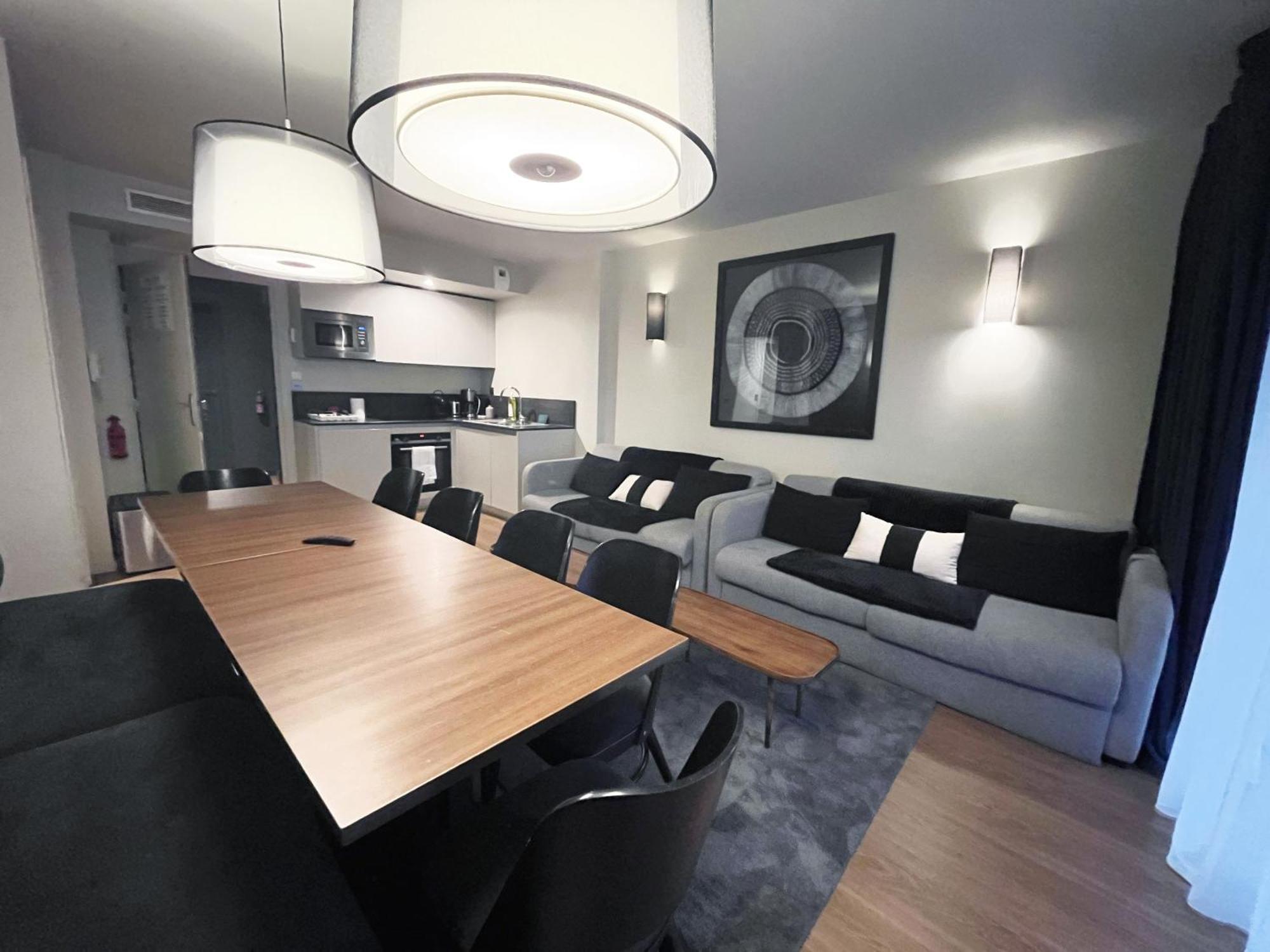Apartment Urban Flat 133 - Ponceau 4 Bedroom
